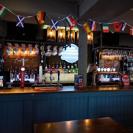 White Hart, Newmarket By Marston'S Inns Bagian luar foto